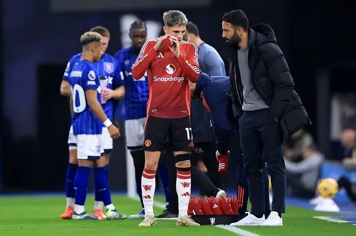 欧联赛程吃紧；曼联国际比赛日绝杀压哨；媒体盛赞；球队文化再被提及(欧联最新比赛结果)