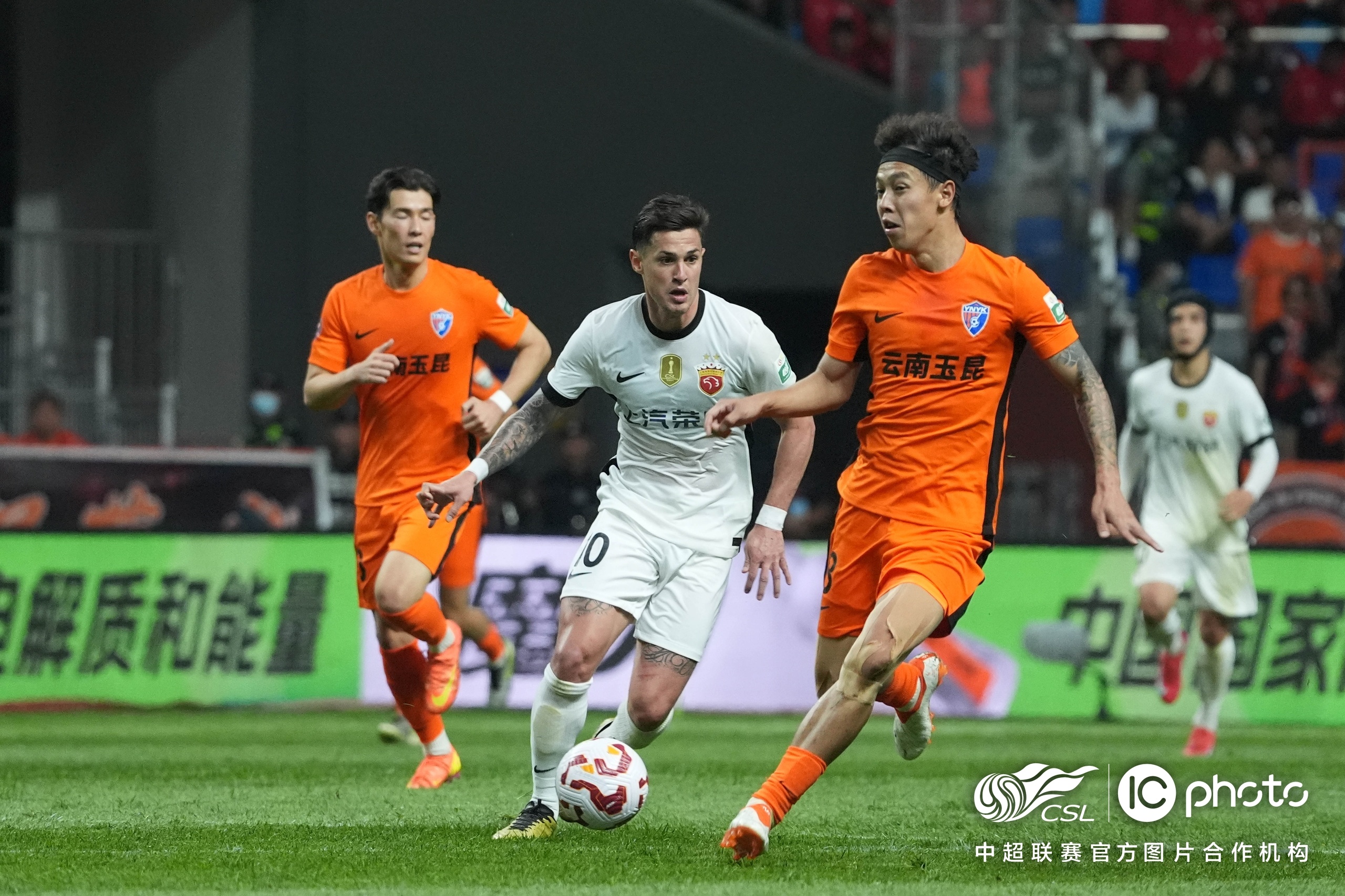 赛前足总杯焦点战，莱比锡扳平良机，赛场秩序良好，控场能力受关注(皇马vs西班牙人的回放)