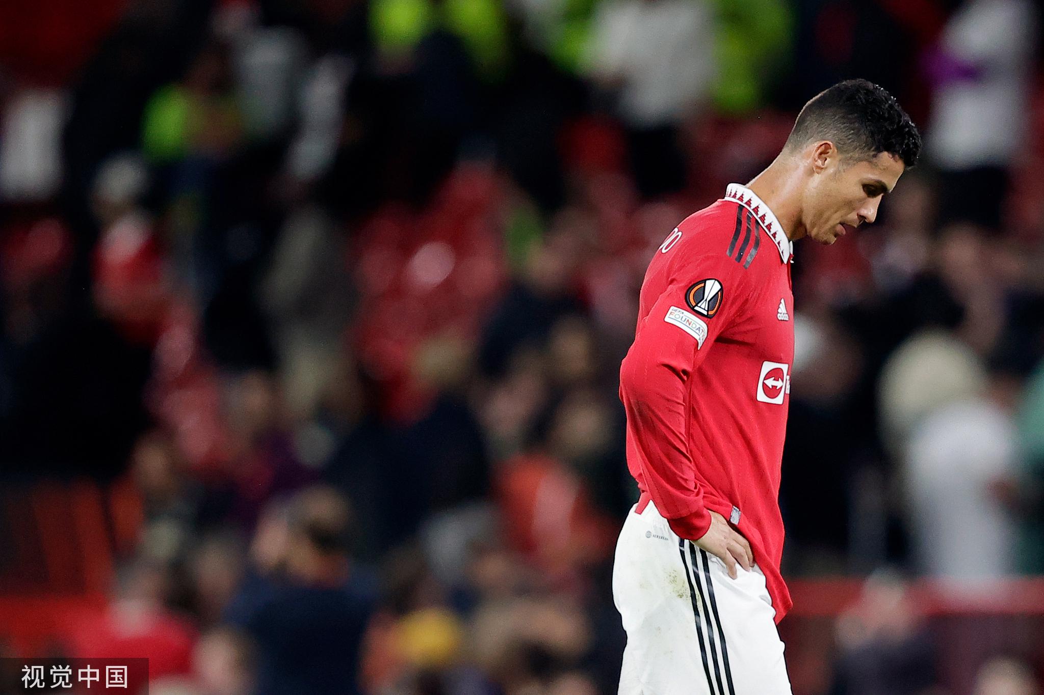 孙颖莎赛后准备离场